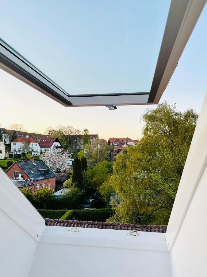 Scandinavian Apartment Hotel - Lunden 1 - Central 3 Bedroom Apartment On Two Floors 霍森斯 外观 照片