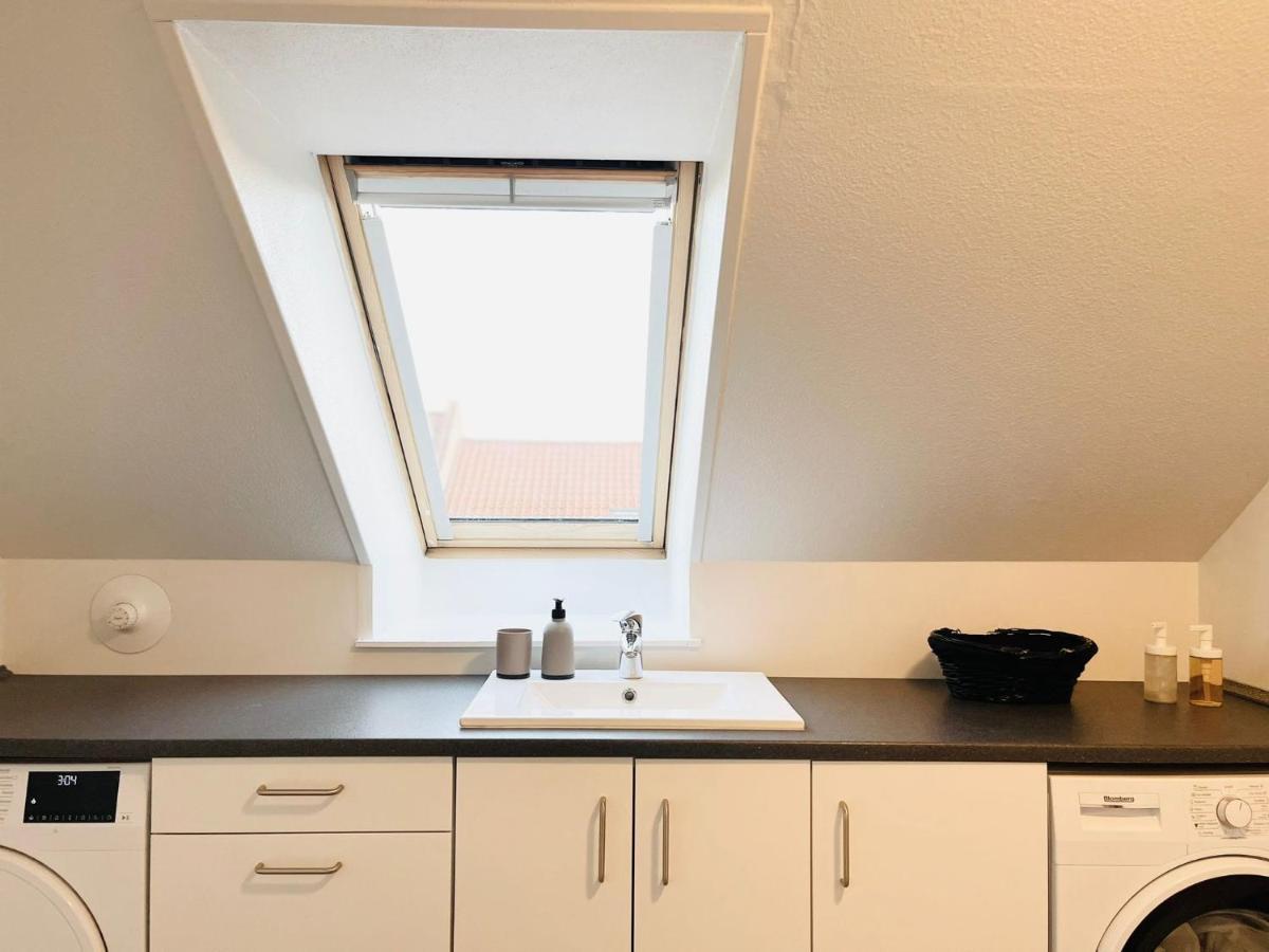 Scandinavian Apartment Hotel - Lunden 1 - Central 3 Bedroom Apartment On Two Floors 霍森斯 外观 照片