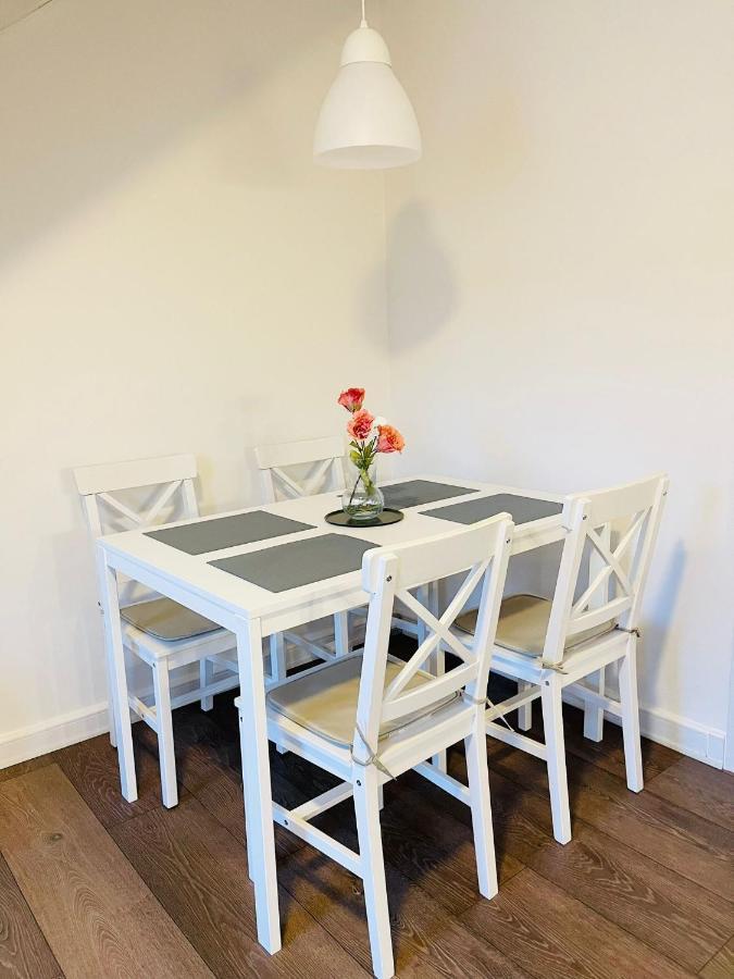 Scandinavian Apartment Hotel - Lunden 1 - Central 3 Bedroom Apartment On Two Floors 霍森斯 外观 照片