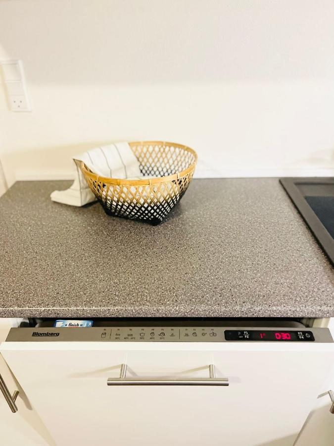 Scandinavian Apartment Hotel - Lunden 1 - Central 3 Bedroom Apartment On Two Floors 霍森斯 外观 照片