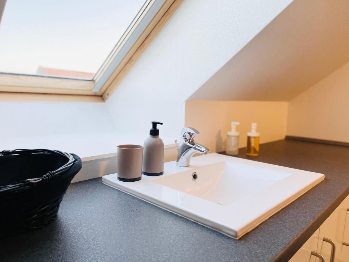 Scandinavian Apartment Hotel - Lunden 1 - Central 3 Bedroom Apartment On Two Floors 霍森斯 外观 照片